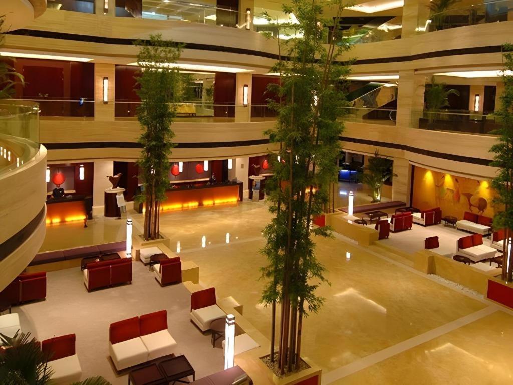 Crowne Plaza Shanghai Pudong By Ihg Exterior photo